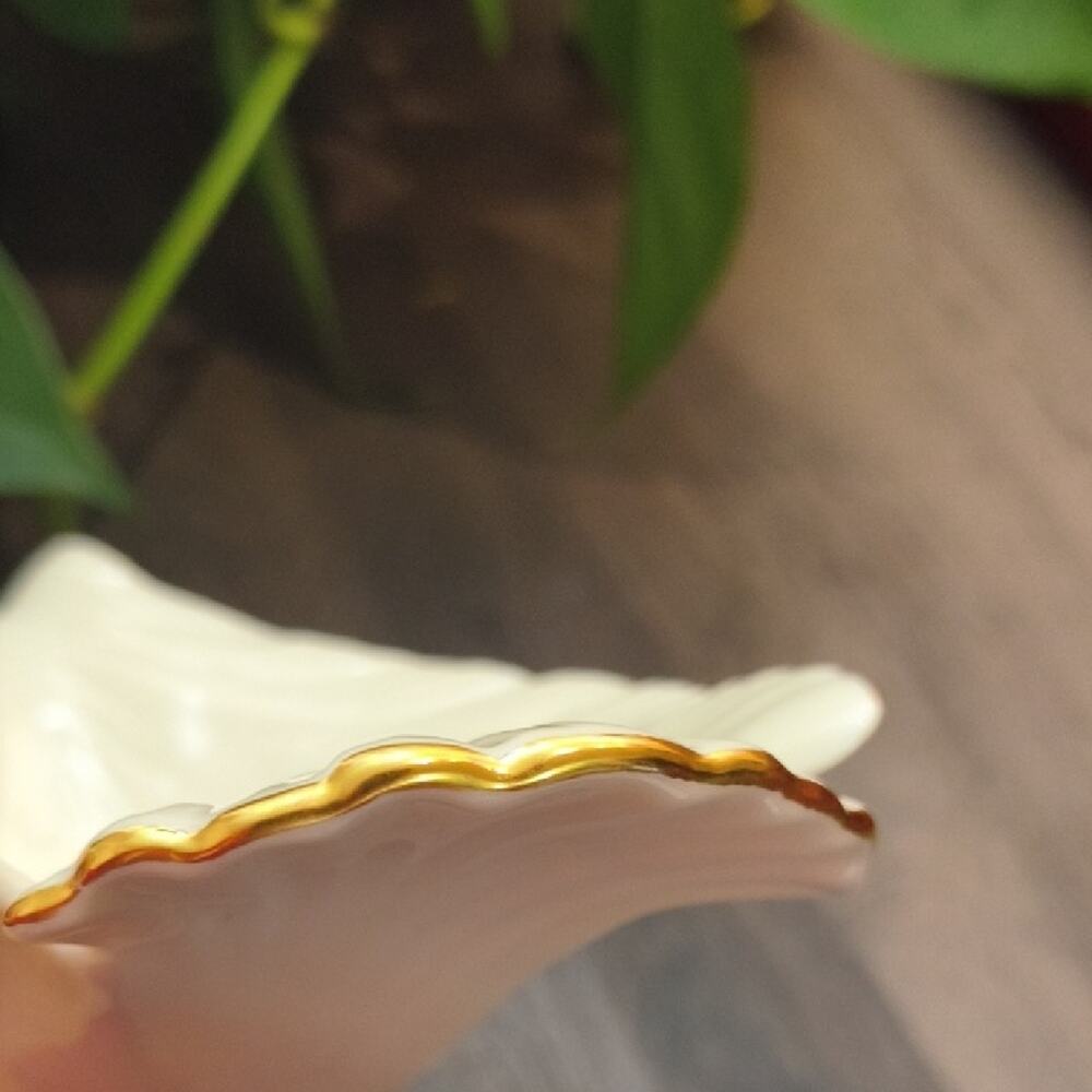 Lenox The Dove 24k Gold Trim Ceramic Dish 8" Excellent Used - Picture 5 of 6